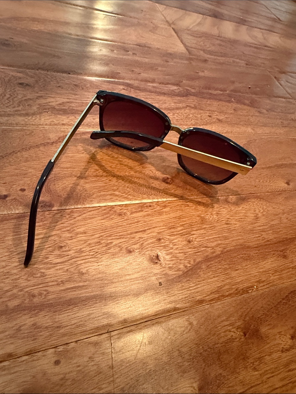 Fossil Black Classic Tortoiseshell Sunglasses Silver Arms 53721